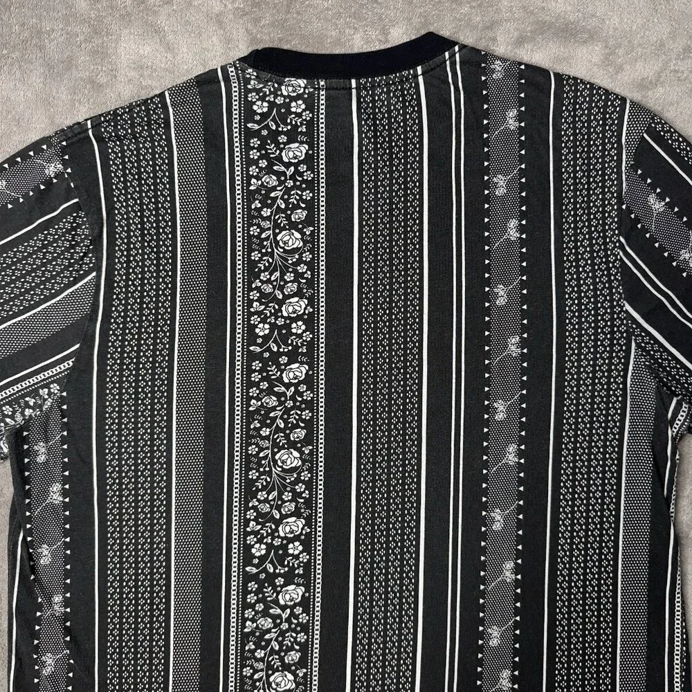 Guess T-Shirt Men's L Black White Floral Vertical Stripe Dark Luxury Urban Retro - Picture 8 of 13